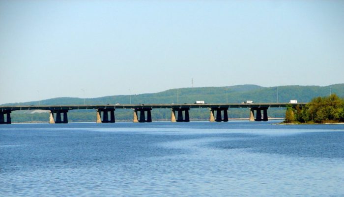 ile-aux-tourtes-bridge-montreal