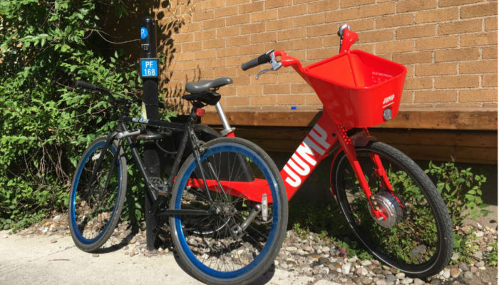 uber jump ebike sur le plateau de la rue rachel