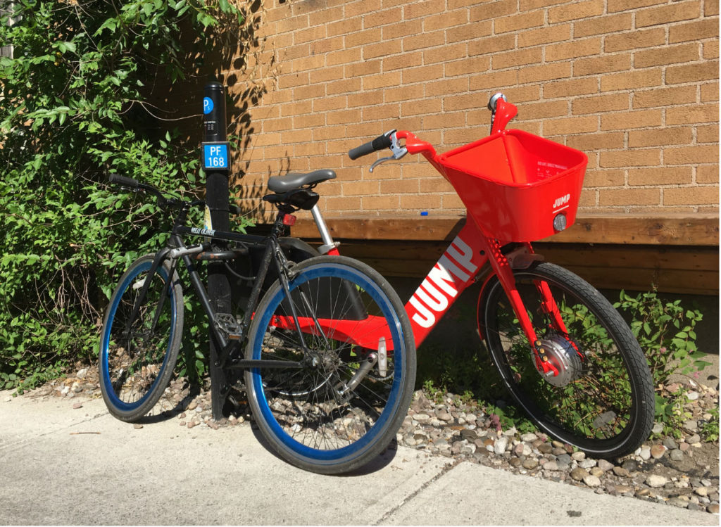 uber jump ebike sur le plateau de la rue rachel