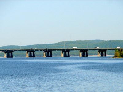 ile-aux-tourtes-bridge-montreal